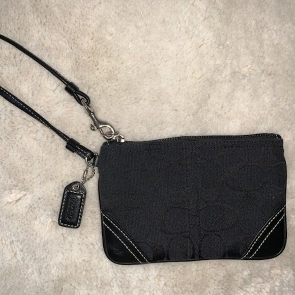 Coach Small Wristlet - Picture 7 of 7
